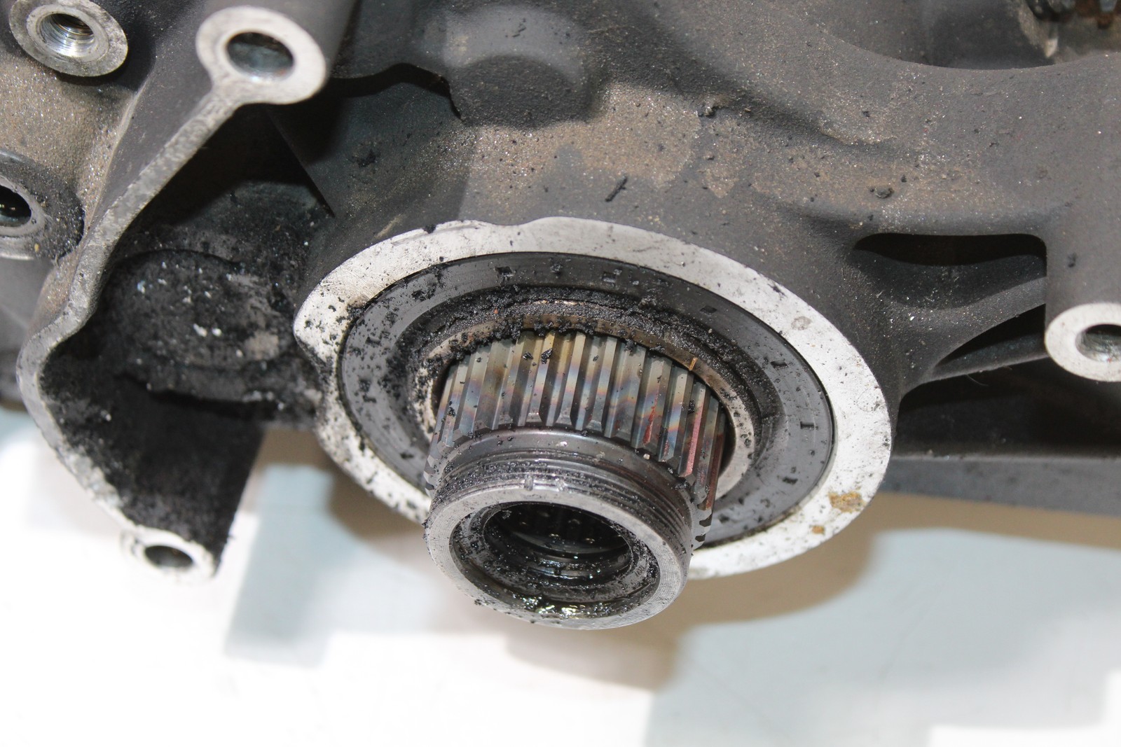 2010 Harley-Davidson Road Glide FLTRX Transmission Gearbox Cases Housing