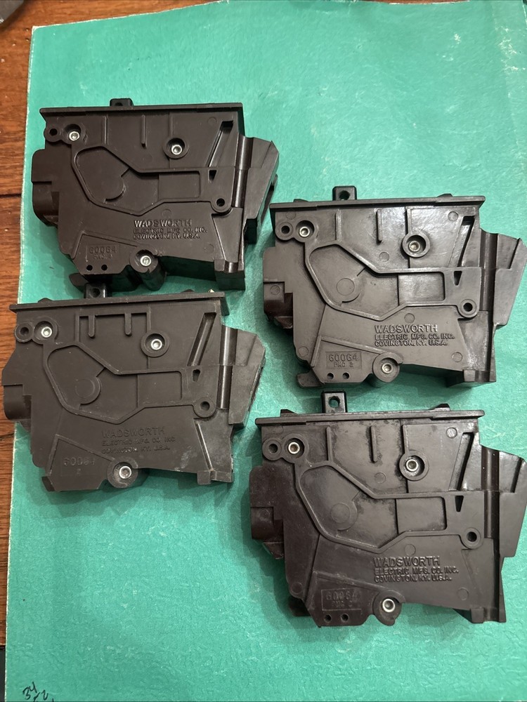 Lot Of 4 20 Amp Single Pole Breakers Continuity Tested