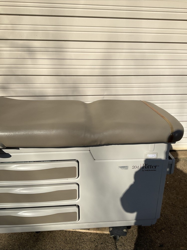 Midmark Ritter 204 Exam Table 204