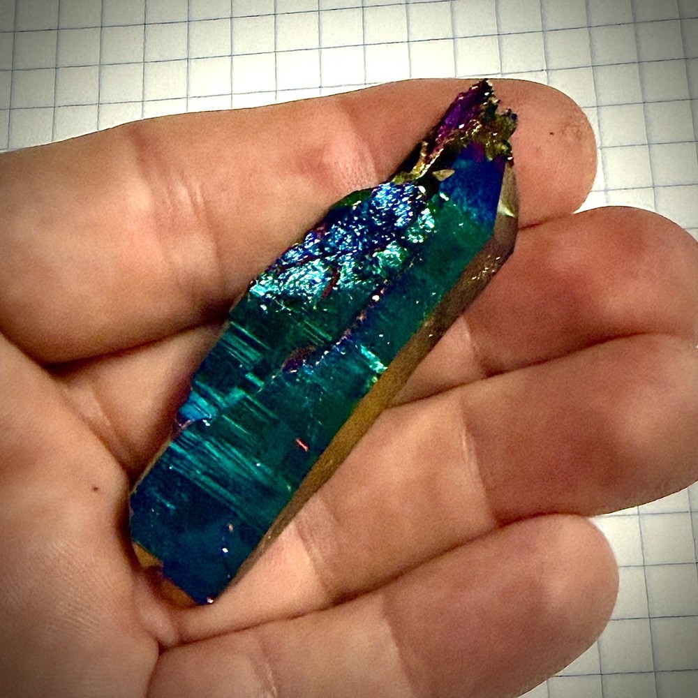 Titanium Aura Quartz Point Rainbow Crystal for Energy & Decor