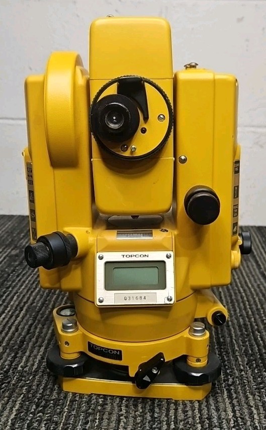 Topcon GTS-3B Total Station + Case - READ