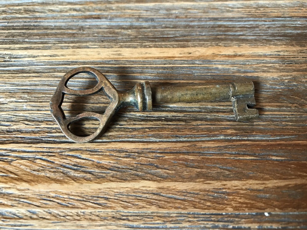 Vintage Solid Brass Hollow Barrel Skeleton Key
