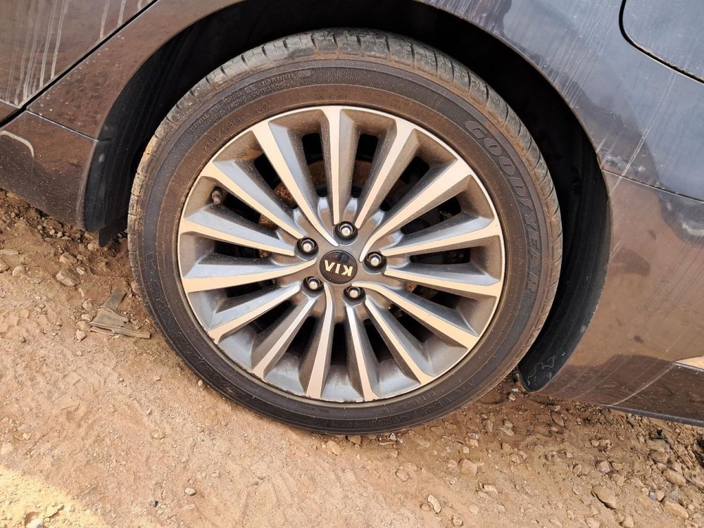 CADENZA 2017 Glove Box 4874971