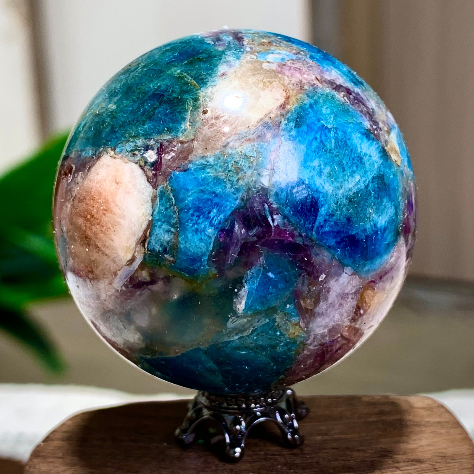 128G Natural Blue Aptite +Sun Stone purple lepidolite Sphere mineral sample