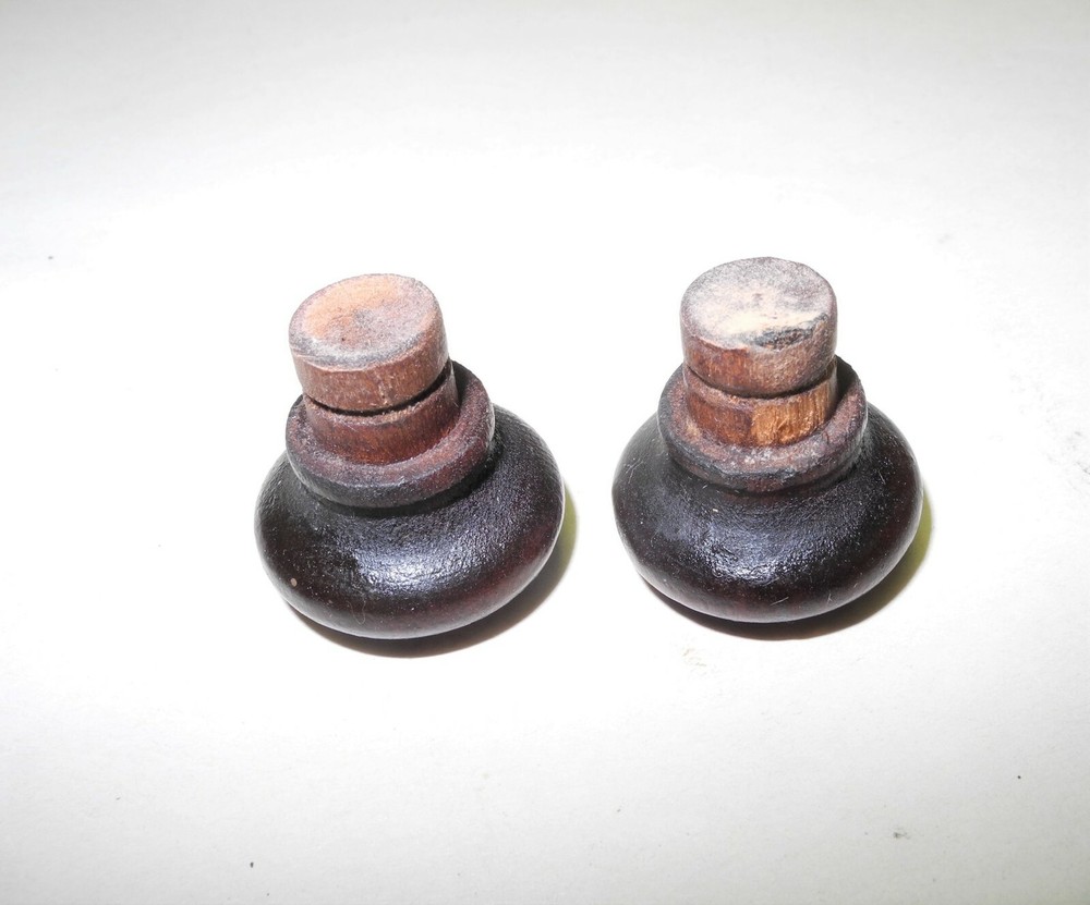 VINTAGE SINGER TREADLE SEWING MACHINE 2 PIECE SET WALNUT DRAWER KNOBS, 1" NICE