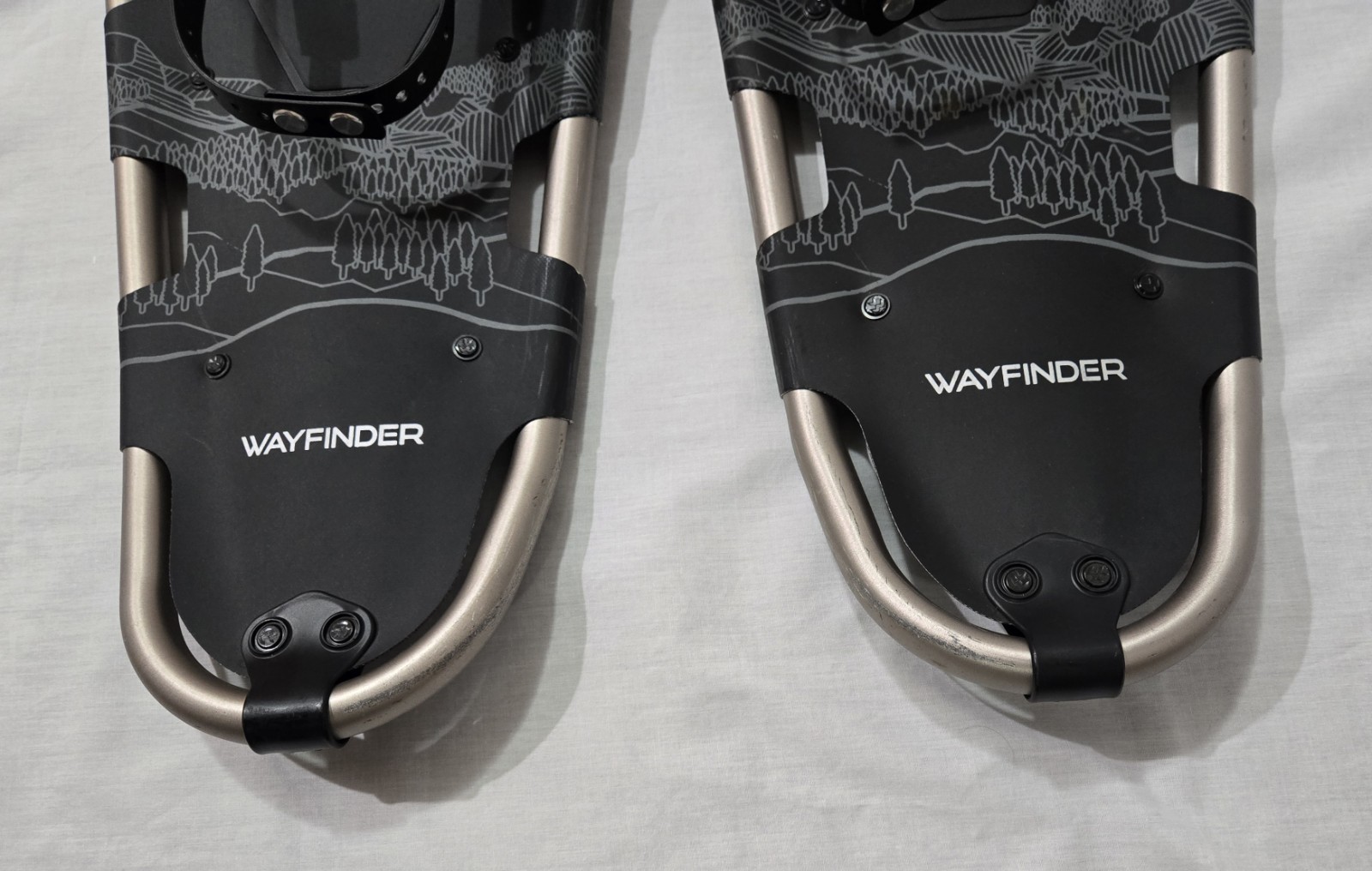 Tubbs Wayfinder Size 30 Snowshoes Black And Orange Excellent Condition