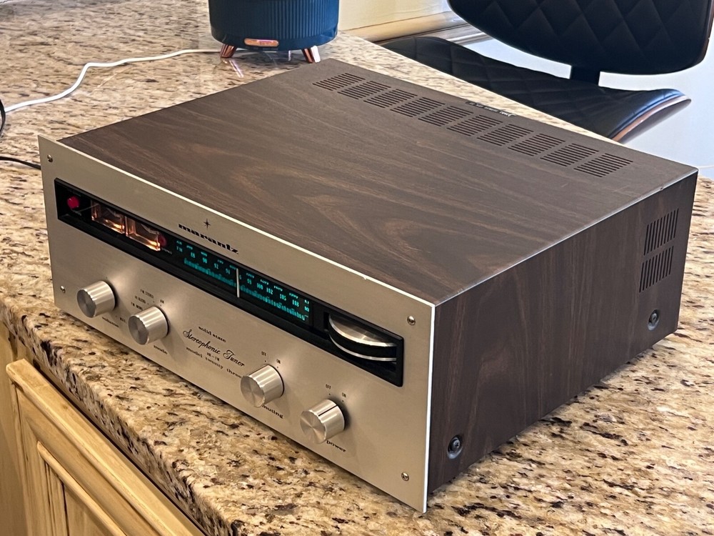 Marantz Model Twenty Three AM/ FM Stereophonic Tuner (Beautiful)