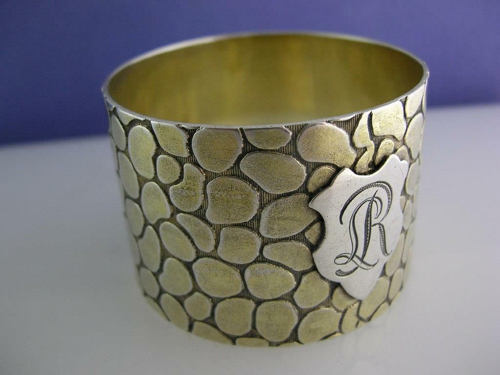 Unusual 800 Silver Napkin Ring w/ Cobblestone Rock pattern - Germany