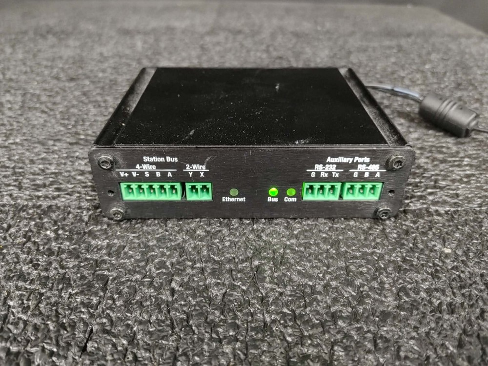 Interactive CueStation ST-HUB-EN Universal Button Station Hub