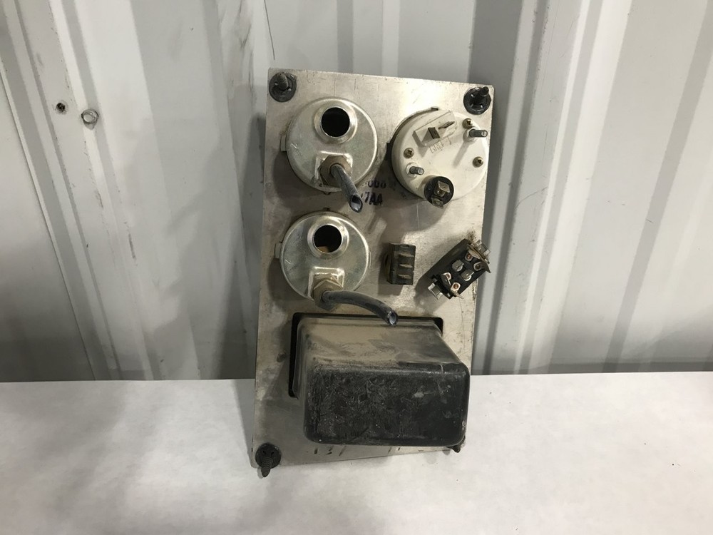 1986-2000 Peterbilt 378 GAUGE AND SWITCH Dash Panel - Used