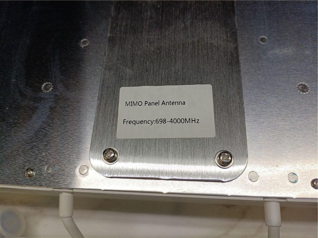 5G 4 x 4 MIMO Directional Panel Antenna 4 Port Wide band GSM 2G 3G SDMA 4G LTE