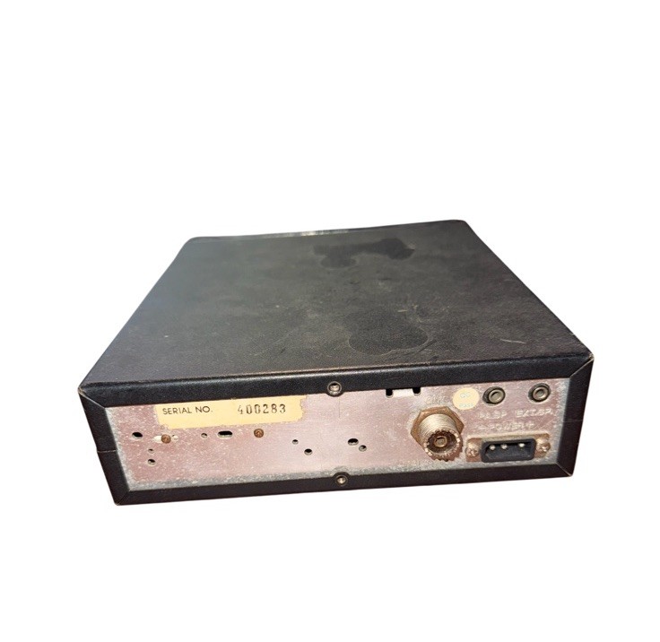 CONNEX 3300 AM/FM CB Radio w/ Uniden Bearcat Microphone – 40 Channel