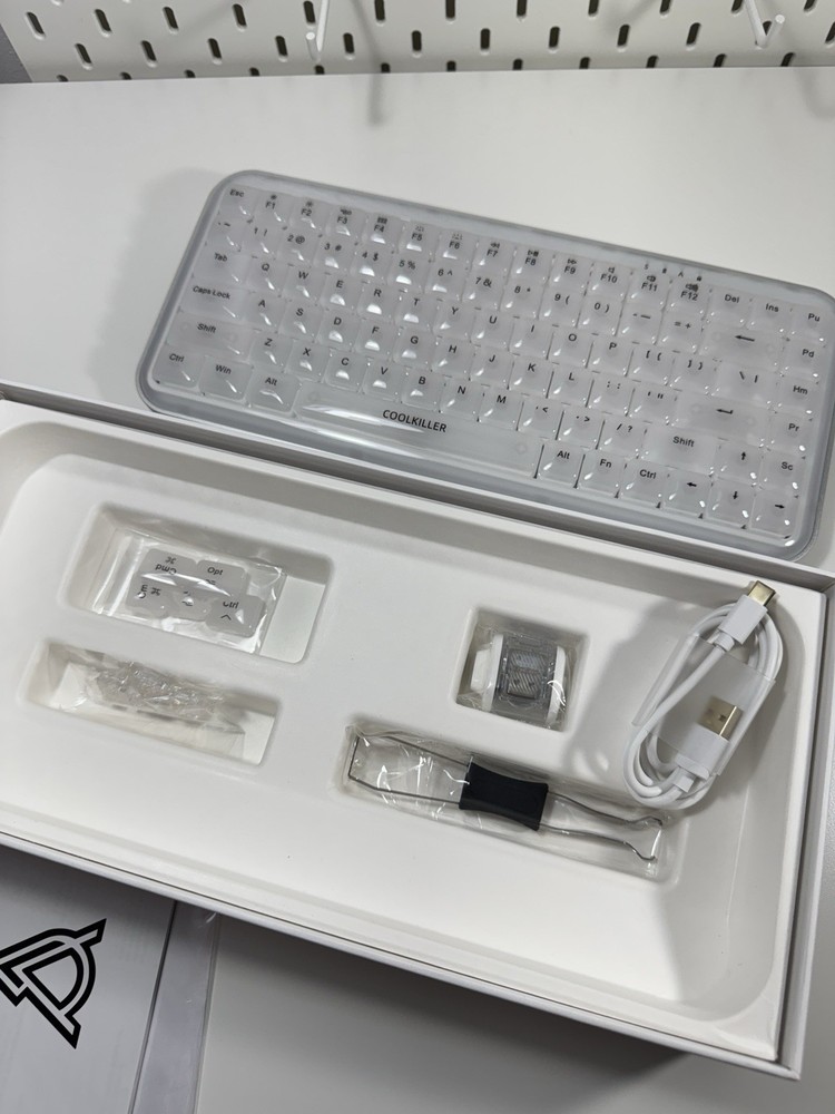 COOLKILLER Balloon84 Compact Keyboard Illuminated Wired USB White QWERTY Layout