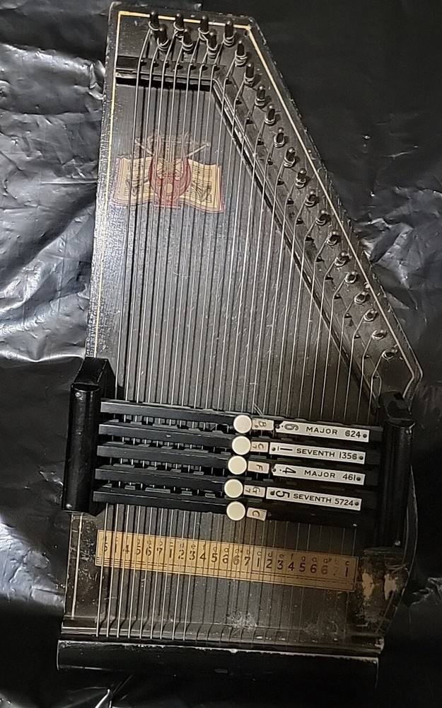 AUTOHARP Have 23 Strings