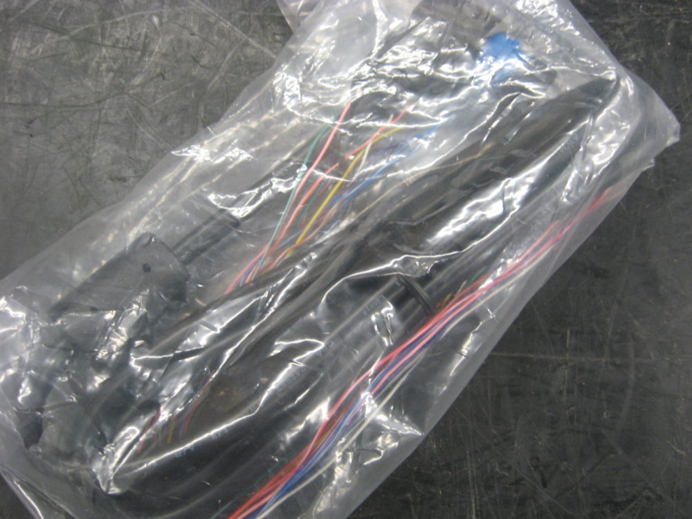 Garmin 010-11425-05 Marine NMEA 19-Pin Right Angle Threaded Collar 0183 Cable