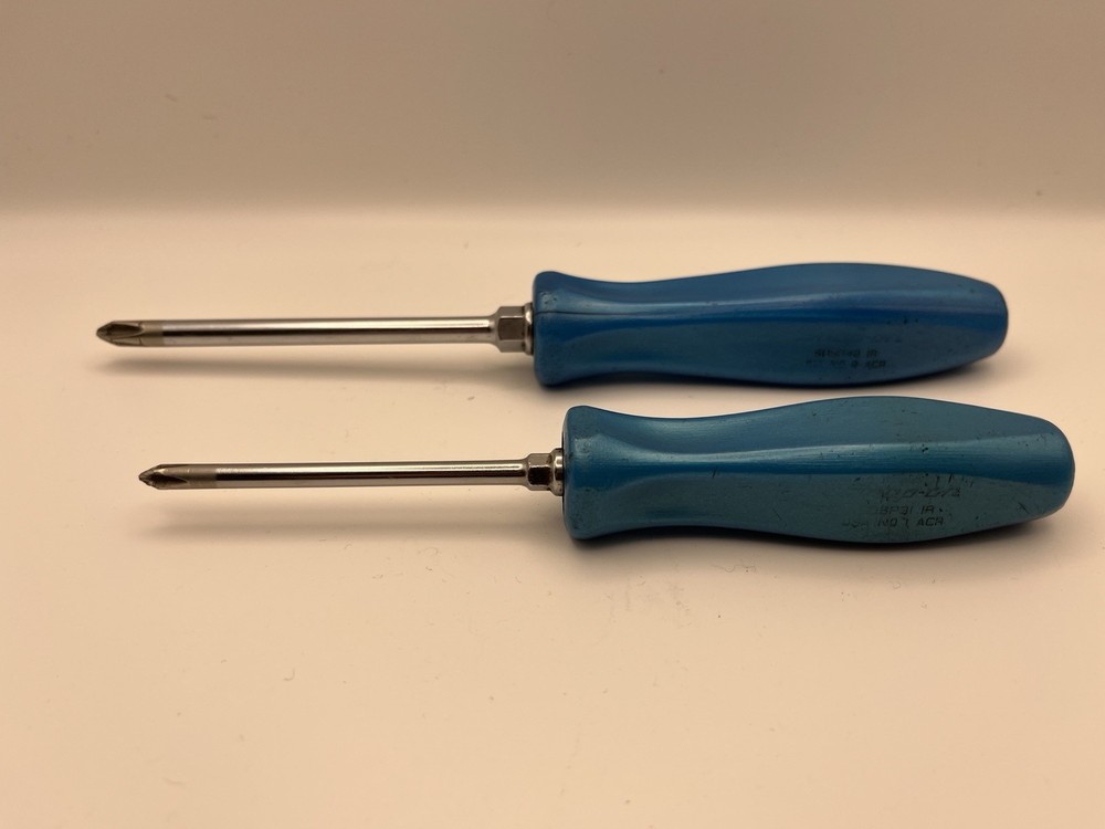 Snap-on Phillips Screwdriver Pair  — Rare Pearl Blue