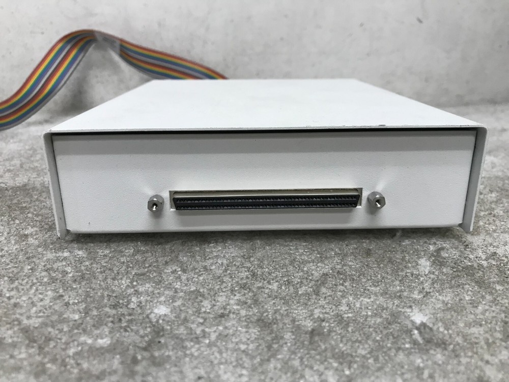 National Instruments SCB-100 / Shielded Connector Box
