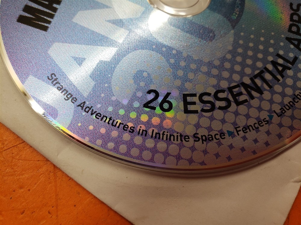 ⭐️⭐️⭐️⭐️⭐️ Maximum CD January 2010 26 Essential Apps and Utilities