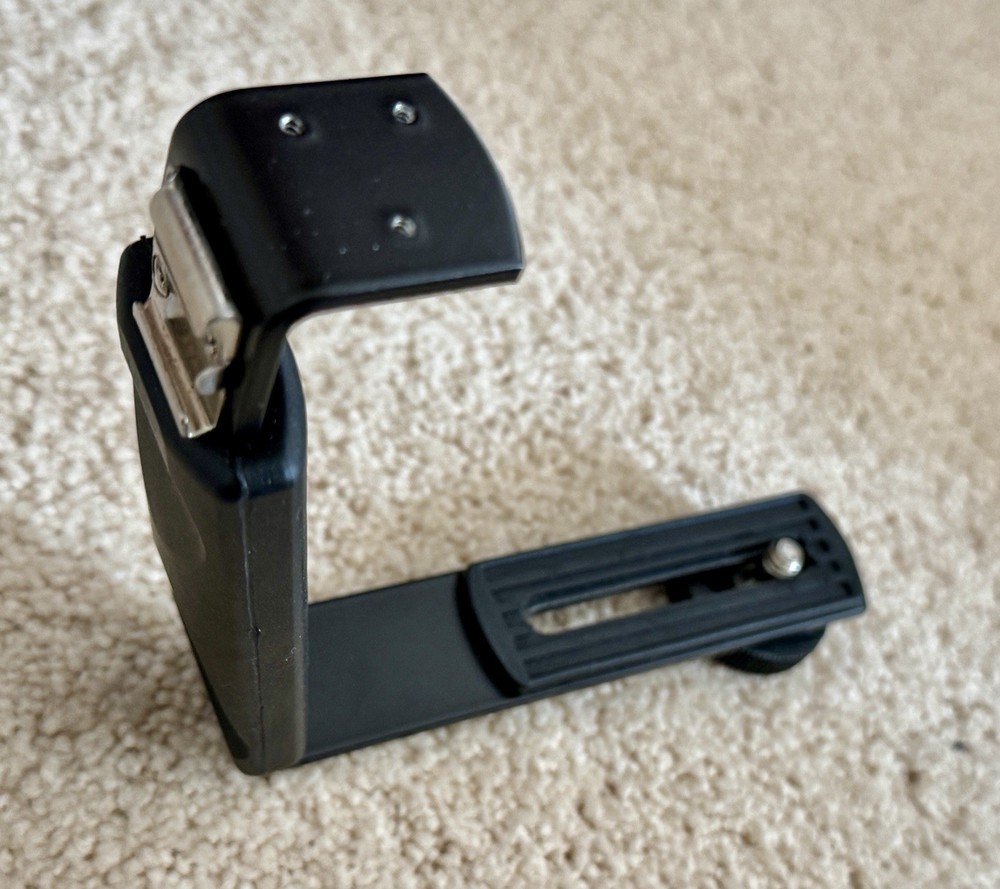 DSLR Camera Flash L Bracket Rubber Hand Grip - NEW