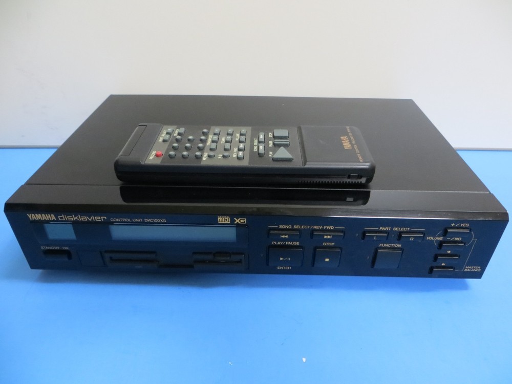 Yamaha Disklavier DKC100XG Control Module With Remote & Mounting Bracket
