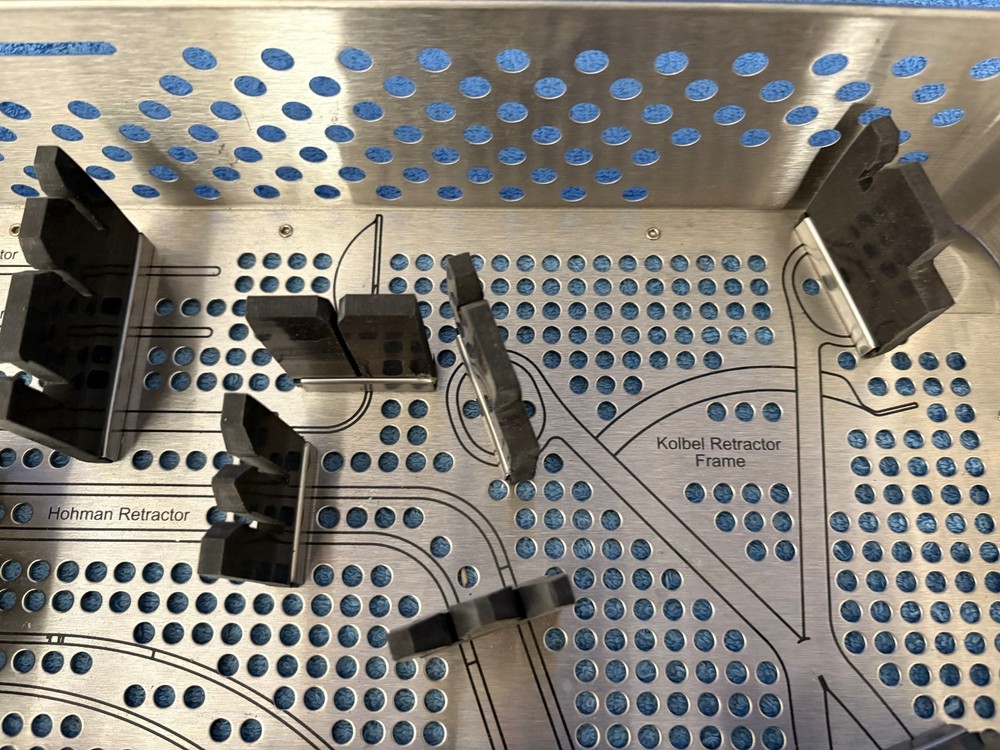 Smith & Nephew Integra Titan Sterilization Shoulder Retractor Tray