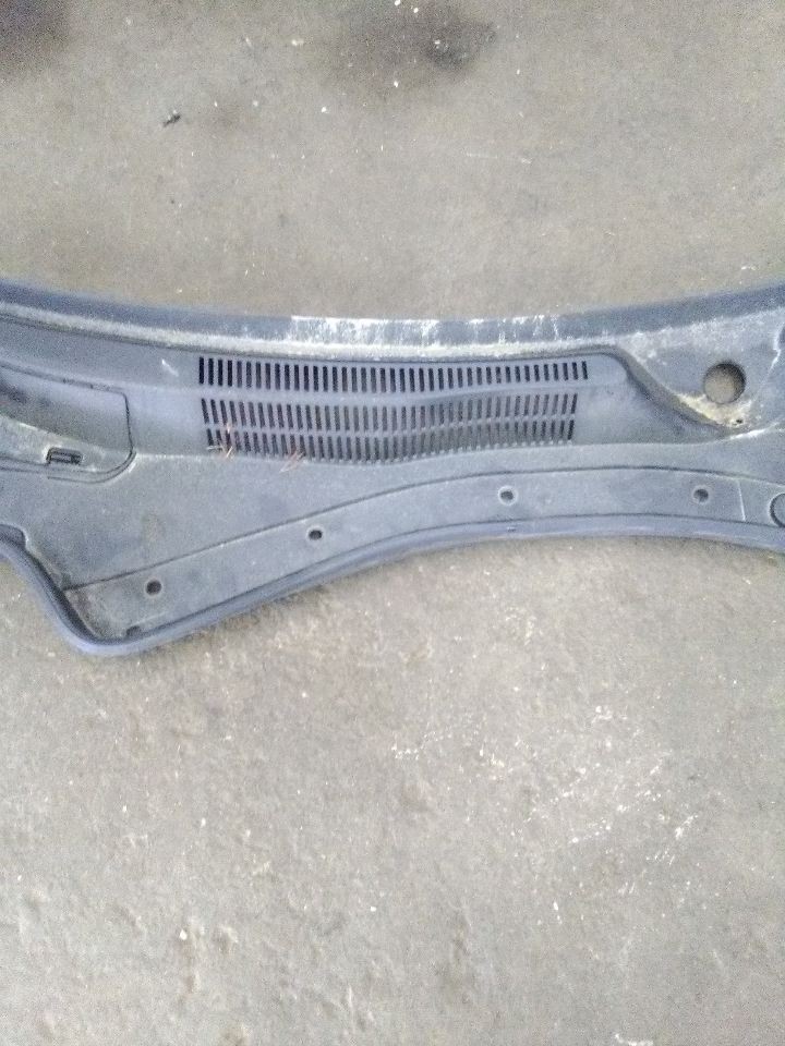 2016 Maserati Ghibli Cowl Vent Panel
