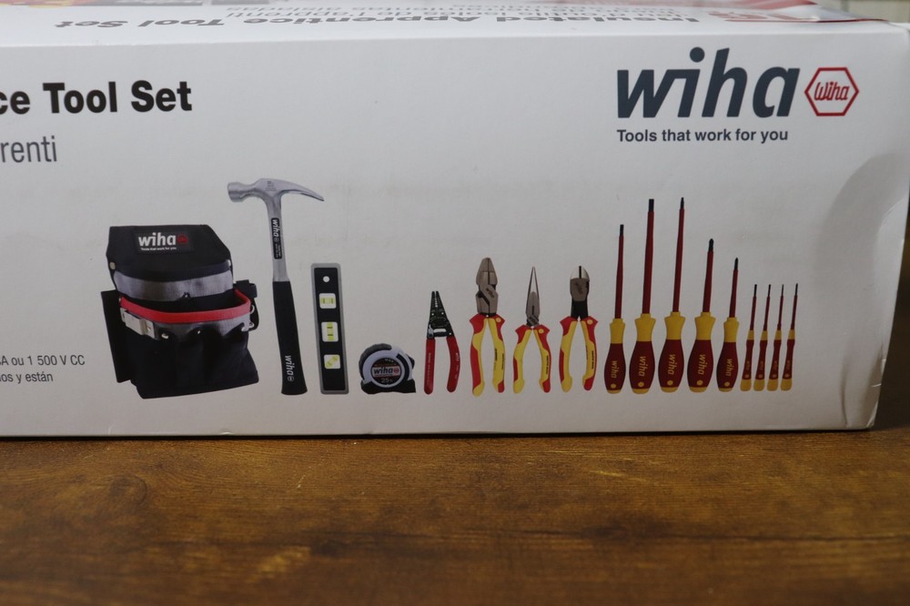Wiha 32934 Electrician's Apprentice Tool Set 16-Piece