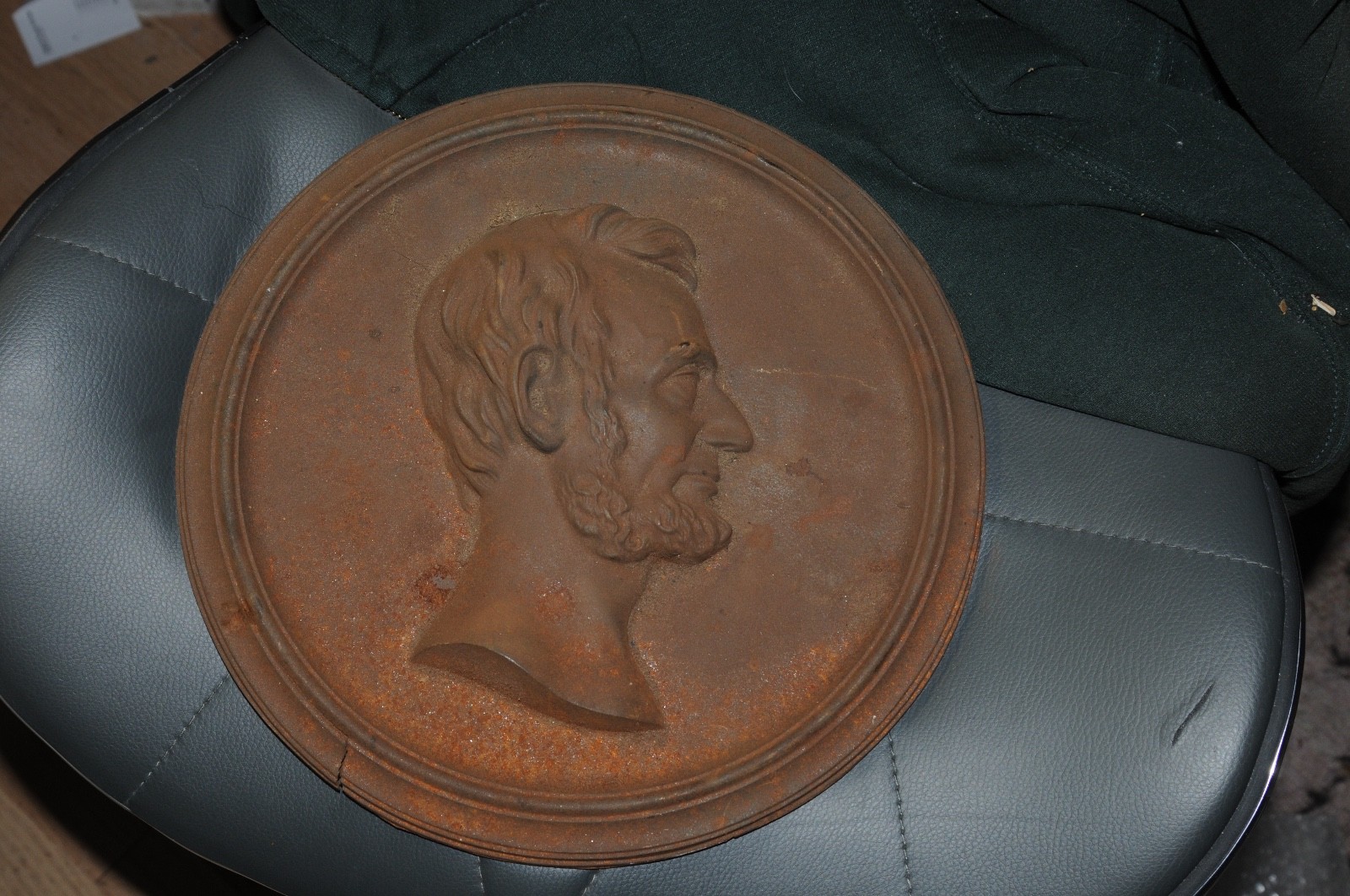 Vintage Cast Iron US President Abraham Lincoln Portrait Raised Relief Plaque ..