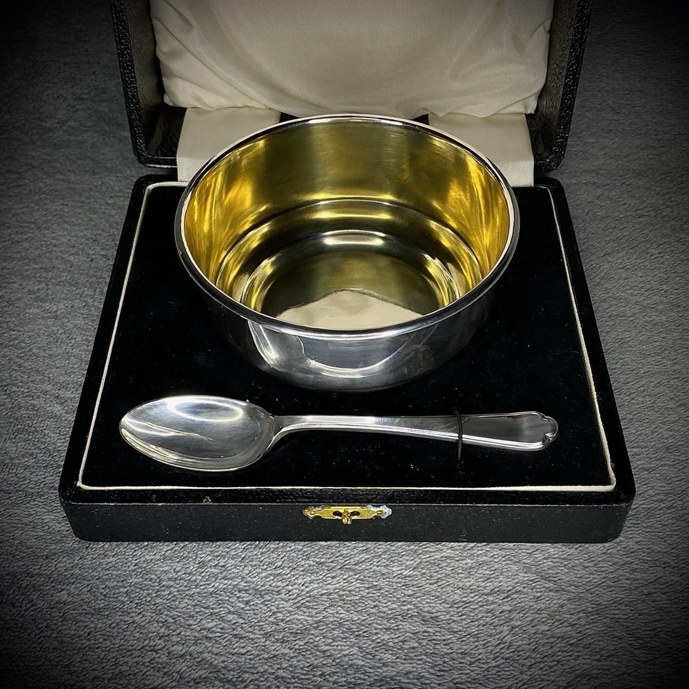 Walker & Hall Silver Plated Bowl & Spoon Set Gilt Interior Boxed