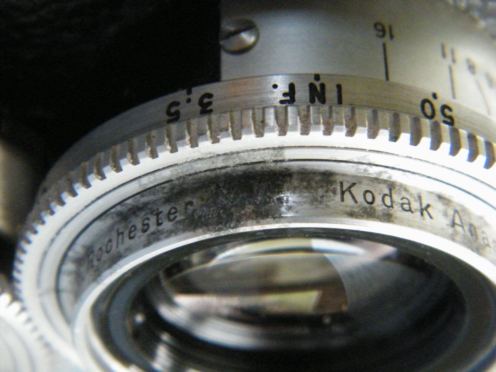 Vintage Kodak Reflex II Camera in Leather Field Case ~ Untested, sold as is