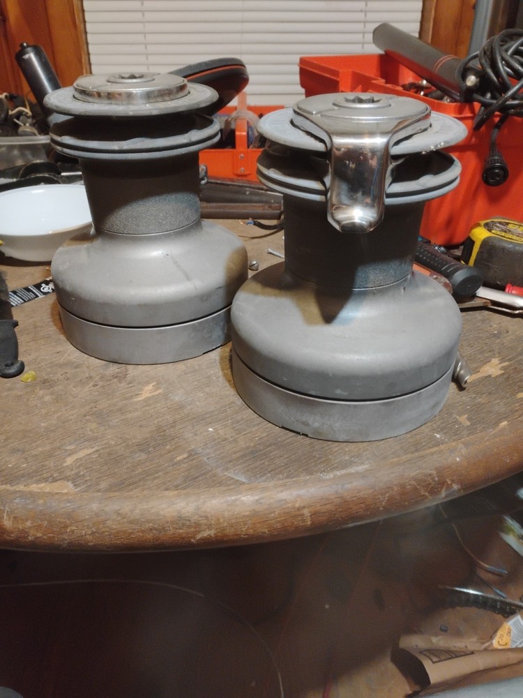 Maxwell 26 2 Speed Self-tailing Winch