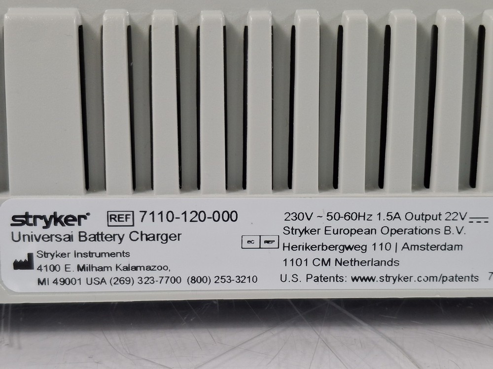 Stryker 7110-120-000 Battery Charger