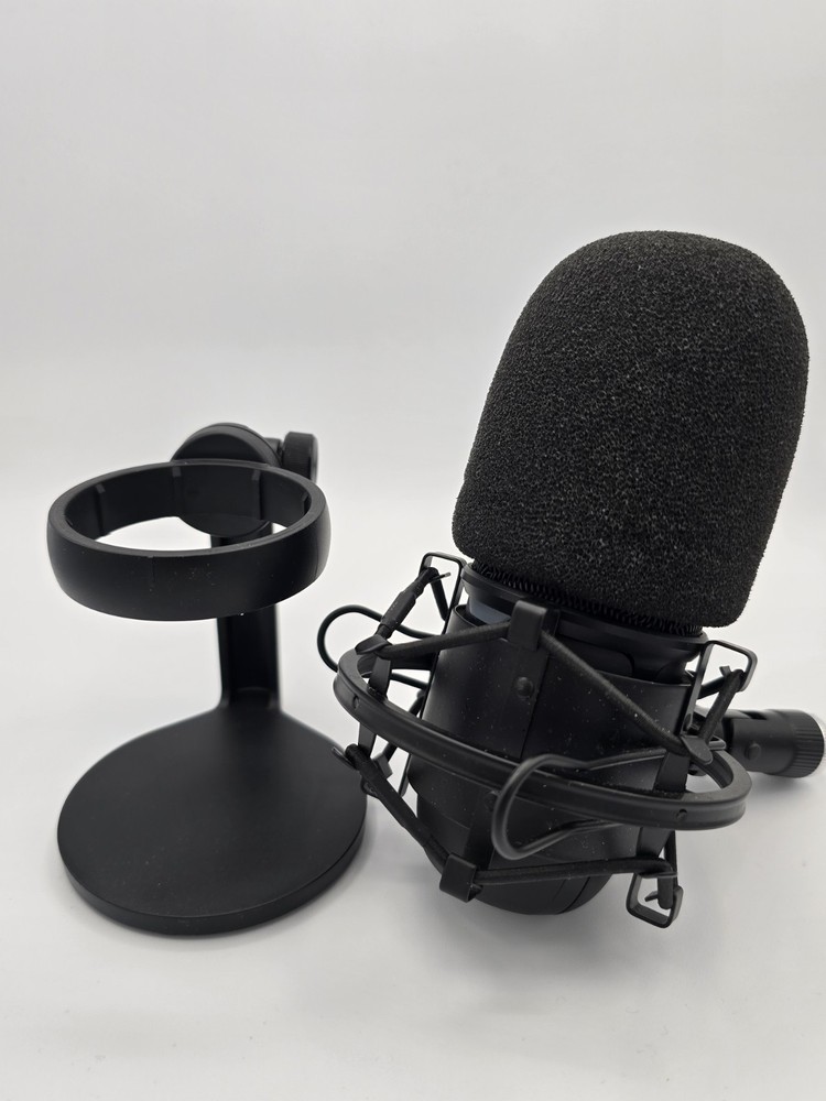 HyperX SoloCast Compact And Flexible Plug & Play USB Microphone Bundle