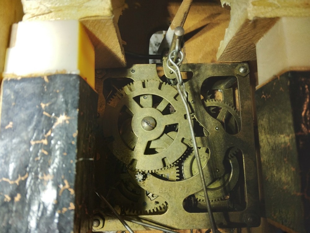 VINTAGE BLACK FOREST CUCKOO CLOCK