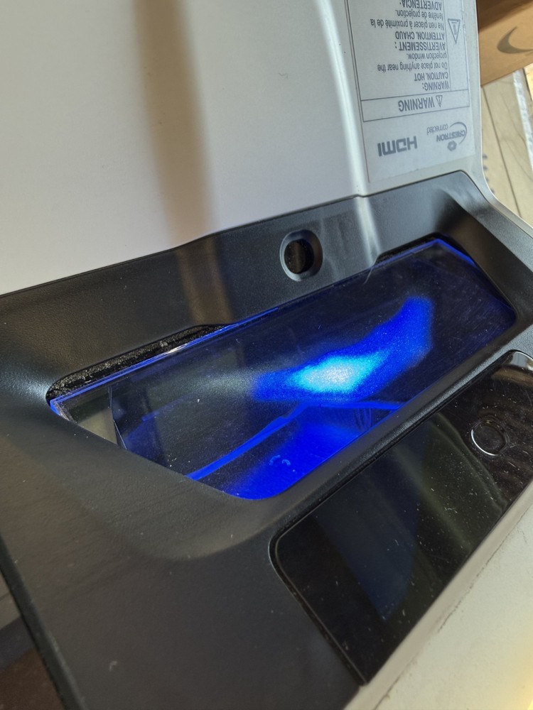 Epson LCD Projector BrightLink 585WI Model H600A