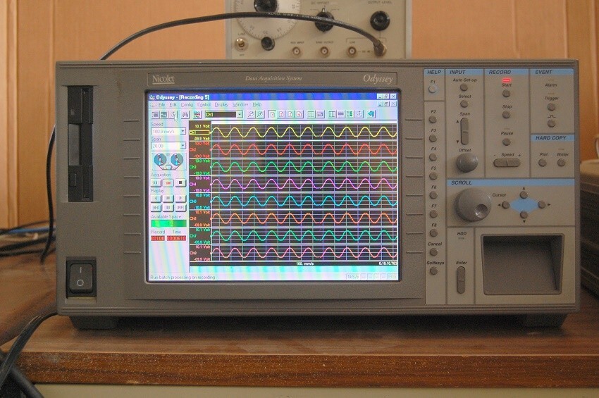 NICOLET ODYSSEY DATA ACQUISITION SYSTEM