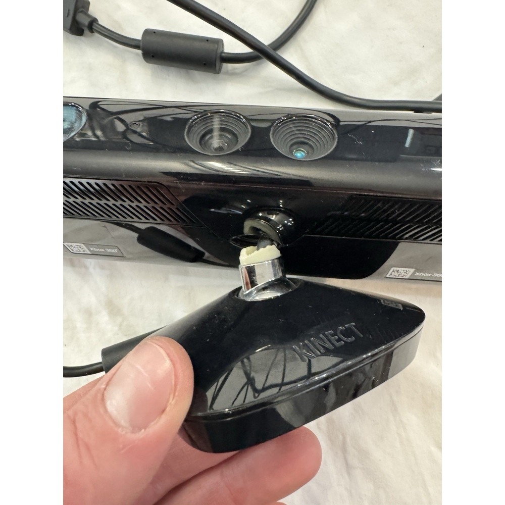 Microsoft Xbox 360 Kinect Sensor Bar. Untested/ Broken