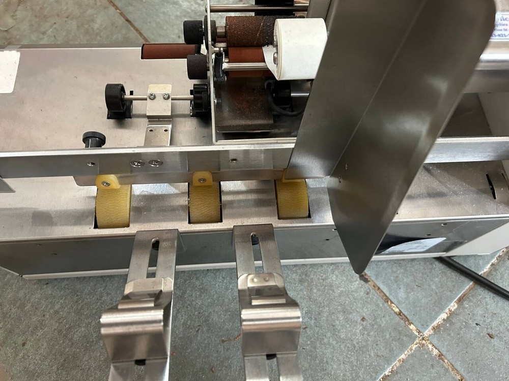 Astro ATS-8000 Tabbing Machine