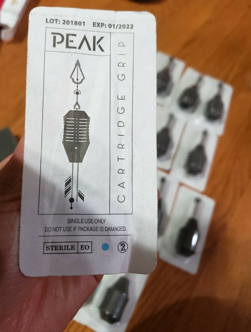 LOT OF 24 PEAK CARTRIDGE GRIPS