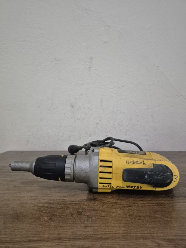 DEWALT DW272 VSR Drywall Screwdriver
