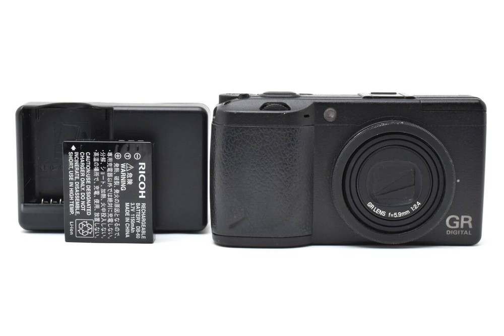 #4908 [Popular Camera] RICOH Ricoh Compact Digital Camera GR DIGITAL II