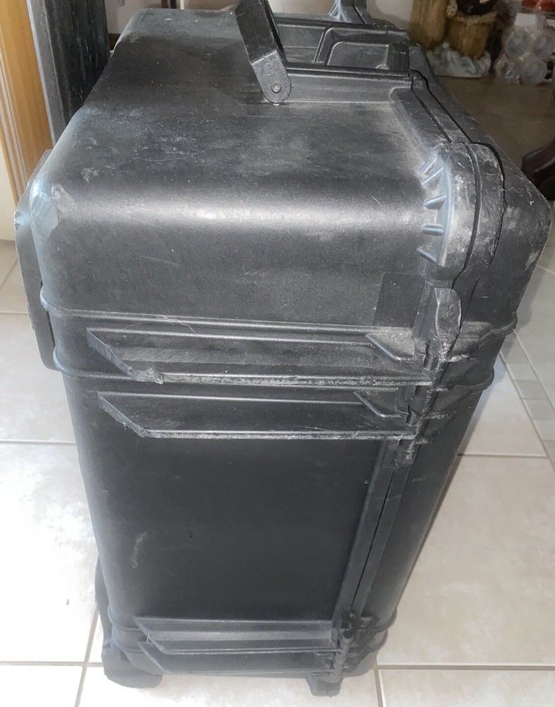 Pelican 1610 Case Rolling Wheels With Handle