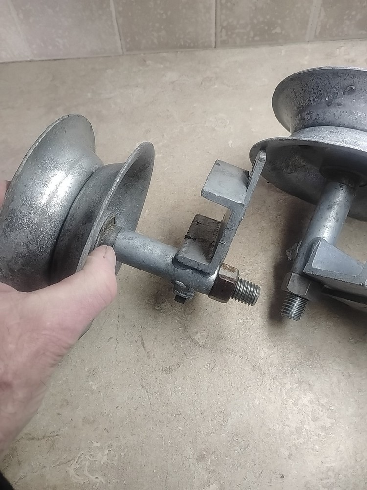 Sliding Gate Rollers, 5 5/8" Pipe Track Wheels for Chain Link Double U-2 Pack