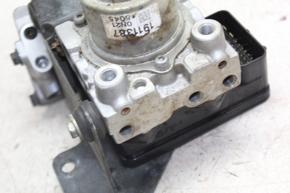 2011 VICTORY VISION TOUR ABS PUMP UNIT MODULE