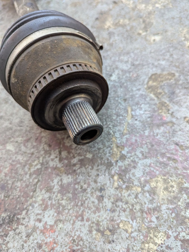 AUDI A4 B7 2.0 TDI AUTOMATIC 2006 LEFT RIGHT SIDE FRONT DRIVESHAFT 8E0407271BK