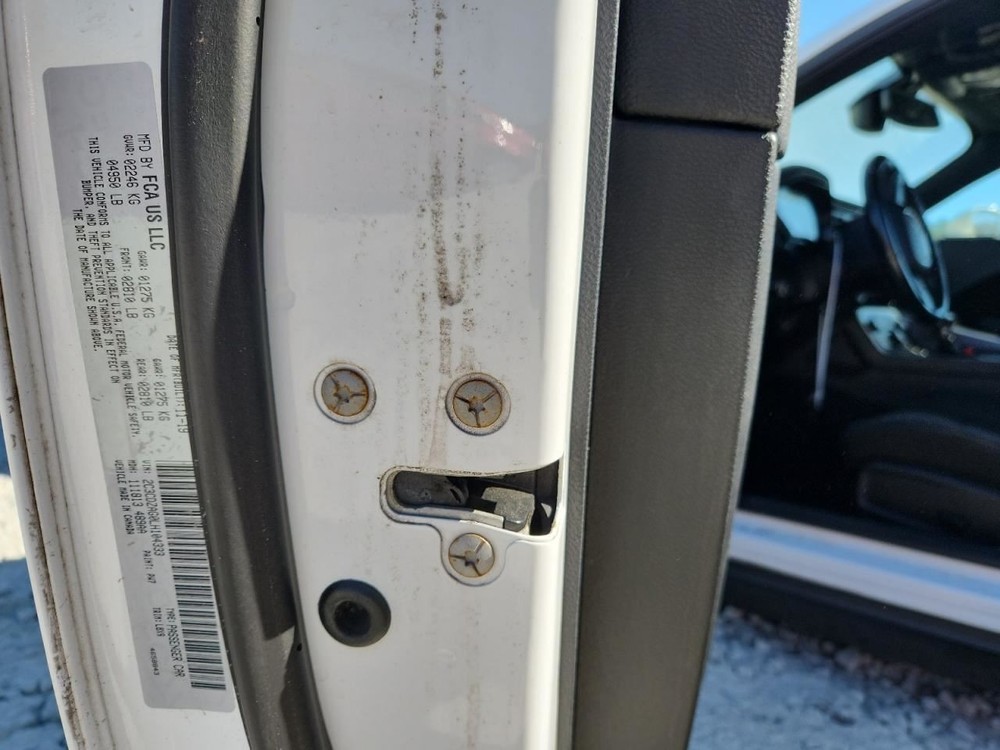 CHALLENGE 2020 Glove Box 4876685