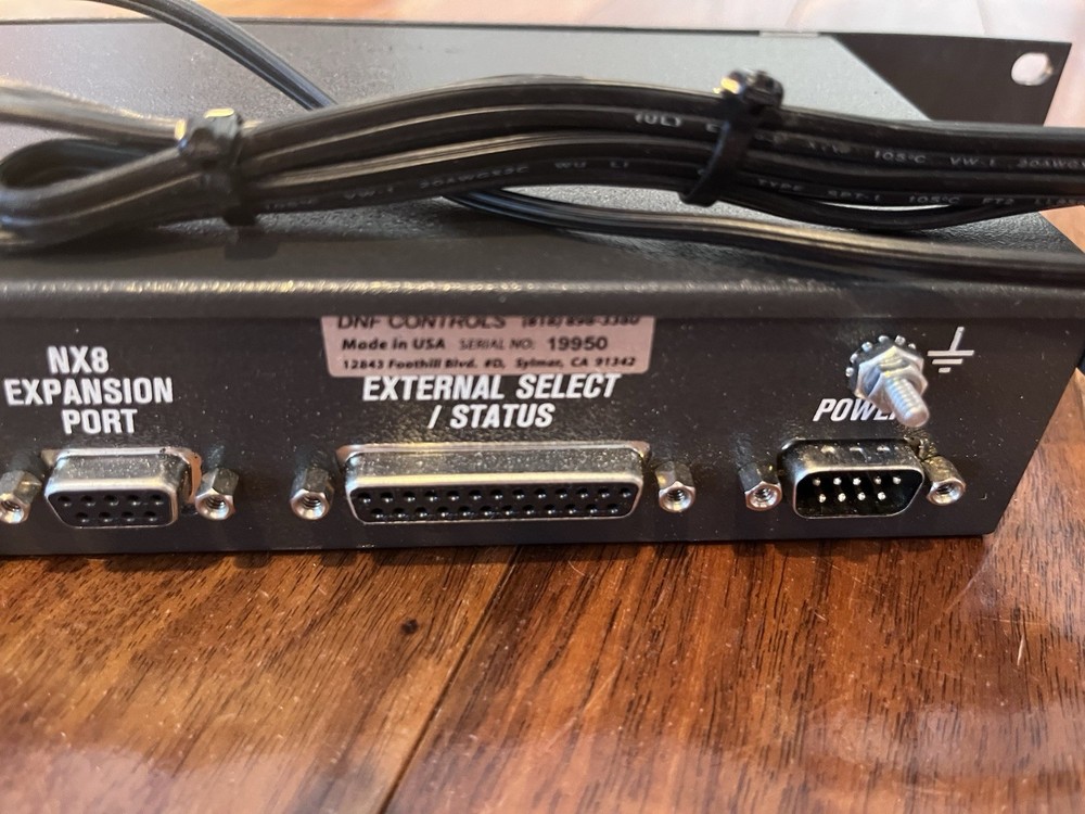 DNF Controls RS422 Switcher SW1X8