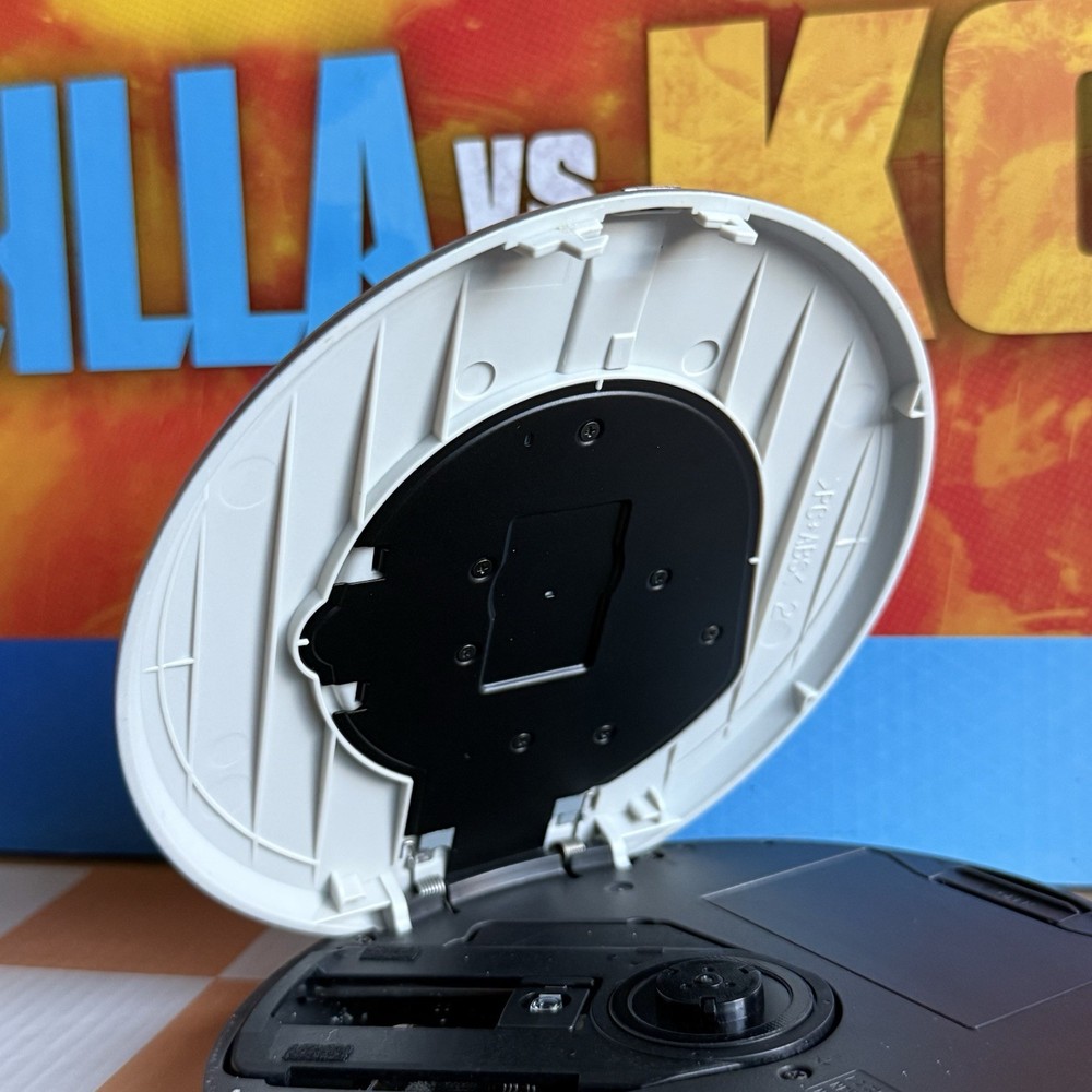 Sony Walkman Lot D-EJ106CK CD Player D-EJ615 Bundle (READ)