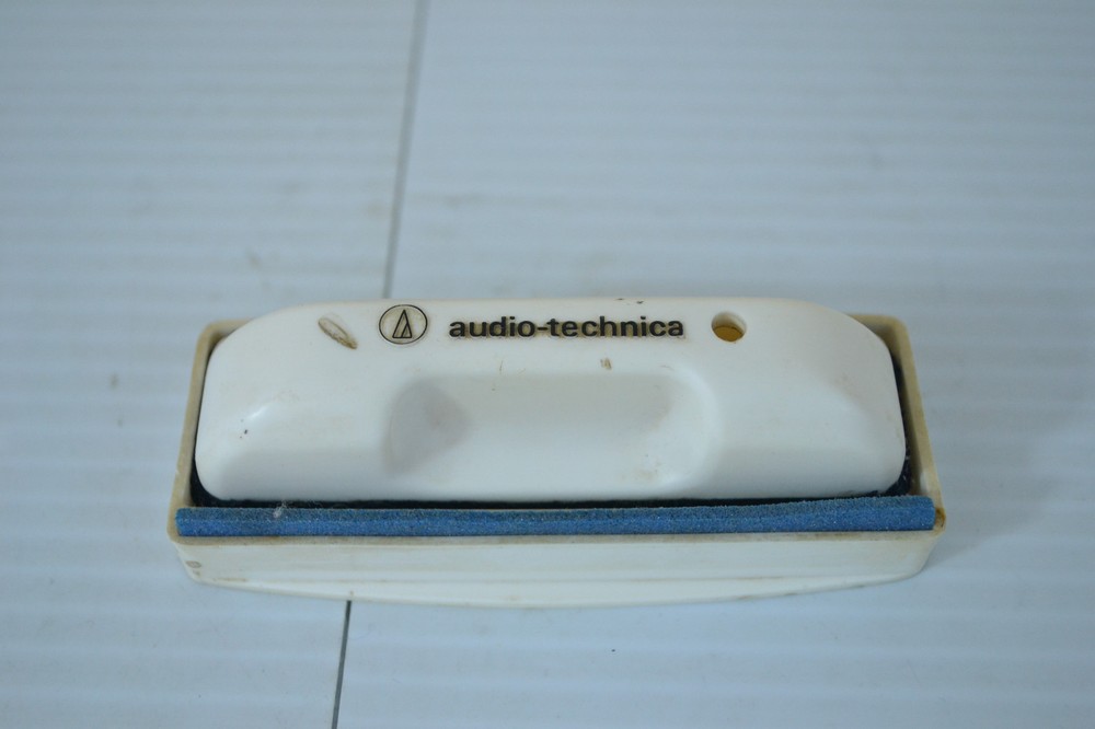 Audio-Technica AT6010 Record Cleaning Disk Whisk AT-6010
