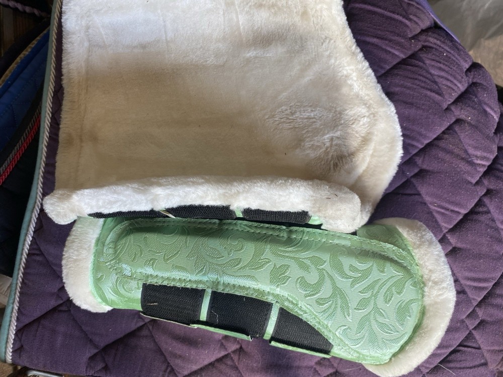 Full Size Splint Brushing Boots Green Design